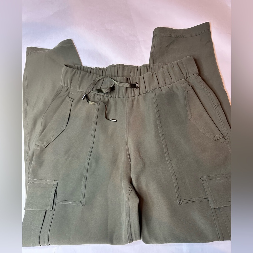 LULULEMON Ready Set Cargo Pant Size 4